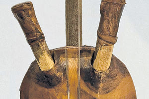 Δωρεά μουσικού οργάνου από την Αφρική στο μουσείο Θύραθεν