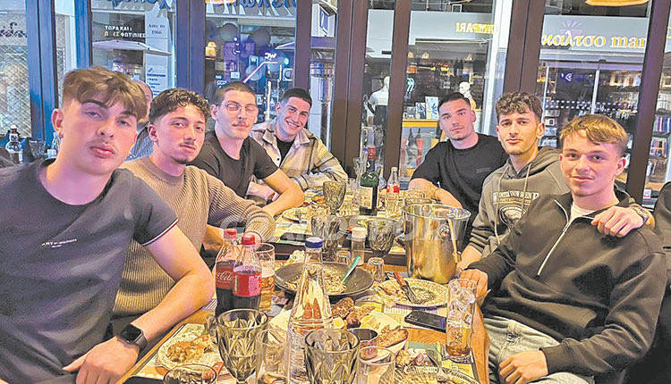  Έκοψε την πίτα του ο Αλμυρός