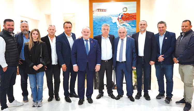 Στην Περιφέρεια για την ανάπτυξη και τις επενδύσεις