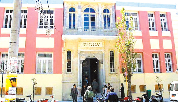 Εκτός Δικαστικού Σώματος πρωτοδίκης που υπηρετεί στο Ηράκλειο λόγω καθυστερήσεων