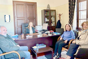 Συνάντηση στην Αποκεντρωμένη Διοίκηση Κρήτης με τον πρόεδρο και τη διευθύντρια του Μουσείου Νίκου Καζαντζάκη