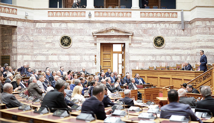 Με υψηλούς τόνους στη Βουλή “πέρασαν” τα ιδιωτικά ΑΕΙ