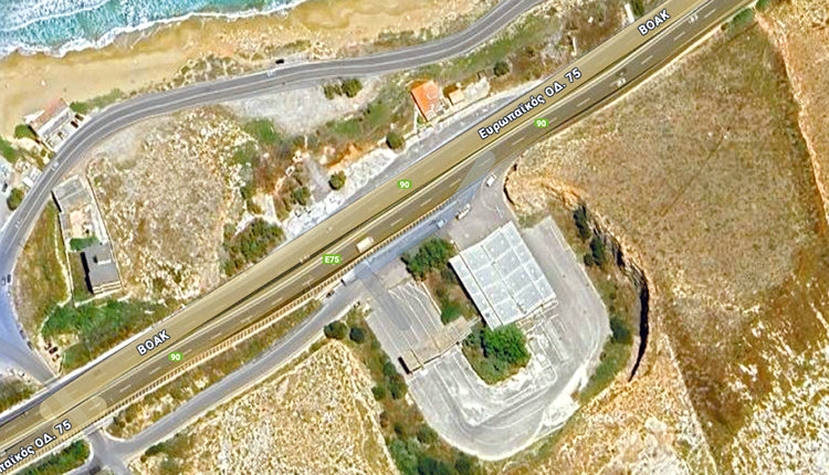 Το εγκαταλελειμμένο ΚΤΕΟ επί του ΒΟΑΚ στο ύψος του Καρτερού λέγεται ότι έχει βολιδοσκοπηθεί ως χώρος προσωρινής φιλοξενίας μεταναστών 