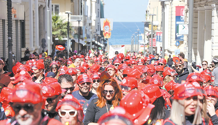 Ξεφάντωσαν οι Ηρακλειώτες στο «Καστρινό Καρναβάλι»