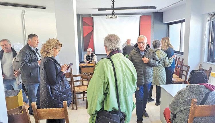 ΣΥΡΙΖΑ: Κάλπες για τις Νομαρχιακές στον απόηχο του «εκρηκτικού» συνεδρίου