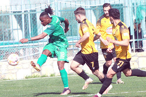 Η έδρα κράτησε ζωντανό τον Γιούχτα