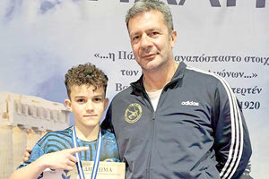 Ο Σκουντάκης με τον προπονητή του κ. Δεσκουλίδη