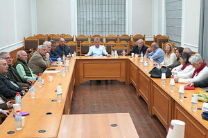 Από τη συνάντηση του Περιφερειάρχη με εκπροσώπους των συνταξιουχικών οργανώσεων