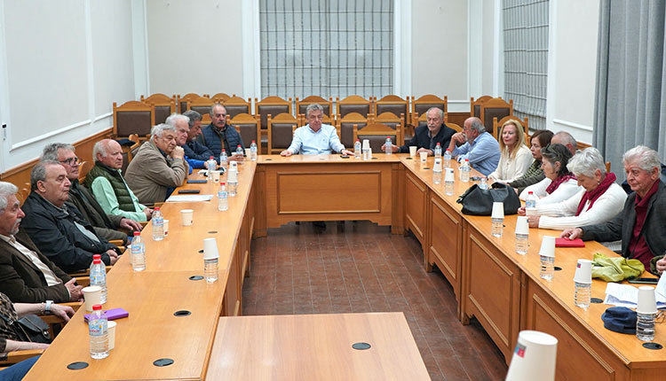 Από τη συνάντηση του Περιφερειάρχη με εκπροσώπους των συνταξιουχικών οργανώσεων