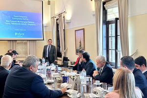 Σοβαρό πονοκέφαλο προκαλεί στην Περιφέρεια Κρήτης, αλλά και στον Ανεξάρτητο Διαχειριστή Μεταφοράς Ηλεκτρικής Ενέργεια, η επόμενη ημέρα μετά την ολοκλήρωση και της λεγόμενης «μεγάλης ηλεκτρικής διασύνδεσης», που περνά μέσα από τις αναγκαίες εργασίες εναέριων γραμμών μεταφοράς για τη σύνδεση με το εθνικό σύστημα.