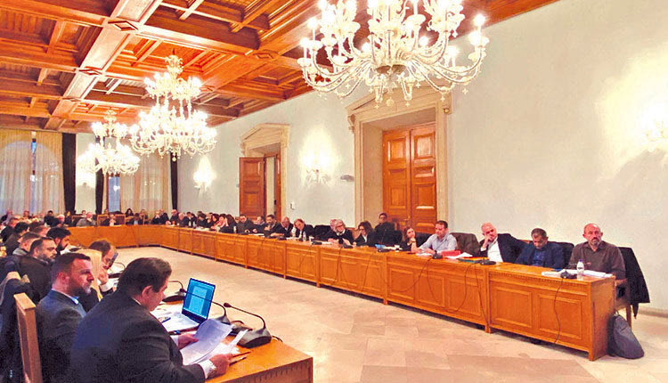 Ένταση στο Δημοτικό Συμβούλιο για το δάνειο