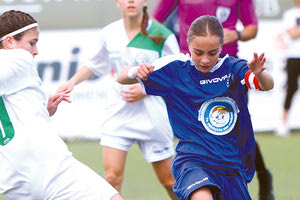 Εντυπωσιακή φάση από το χθεσινό ματς στο Ατσαλένιο