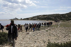 ΟΙ ΡΟΕΣ ΤΩΝ ΜΕΤΑΝΑΣΤΩΝ Τον δικό της... πόλεμο αντιμετωπίζει πλέον η Κρήτη