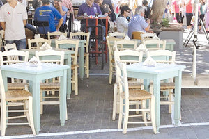 ΜΕ ΚΑΝΟΝΙΣΤΙΚΗ ΠΡΑΞΗ ΑΠΟ ΤΟΝ ΔΗΜΟ ΗΡΑΚΛΕΙΟΥ Αλλάζουν όλα σε τραπεζοκαθίσματα και όψεις καταστημάτων στο κέντρο