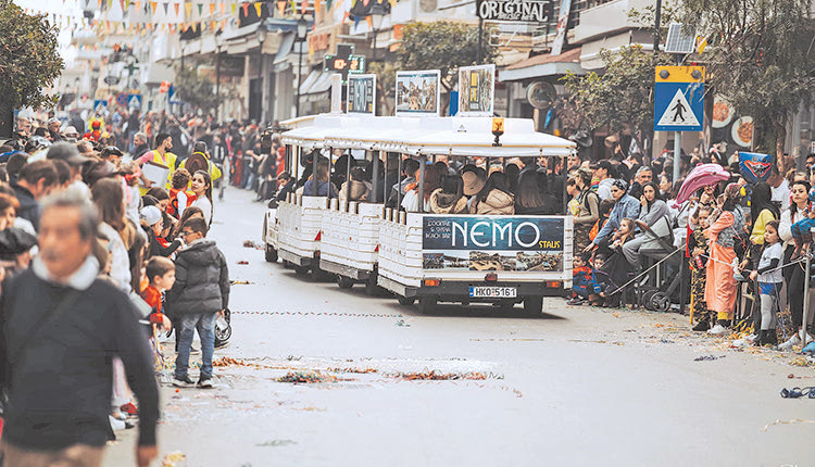  ΚΑΡΝΑΒΑΛΙΑ ΚΑΙ ΚΟΥΛΟΥΜΑ ΣΕ ΟΛΗ ΤΗΝ ΚΡΗΤΗΤσι τελευταίες Αποκρές… 