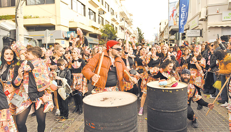 Το μεγαλύτερο Καρναβάλι της Κρήτης γλεντά στο Ρέθυμνο