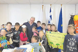 ΓΕΜΙΣΕ ΜΕ «ΠΡΑΣΙΝΟΥΣ ΗΡΩΕΣ » ΤΟ ΓΡΑΦΕΙΟ ΤΟΥ Τι ζήτησαν μαθητές του 46ου Δημοτικού Σχολείου με το γράμμα που παρέδωσαν στον δήμαρχο Ηρακλείου