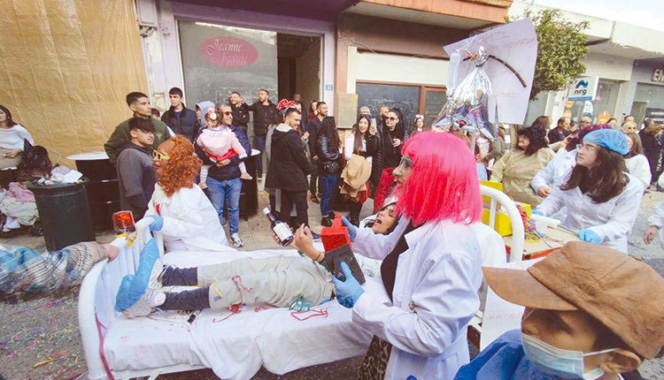 Σε ρυθμούς Καρναβαλιού χόρεψε ολόκληρη η Κρήτη την Κυριακή