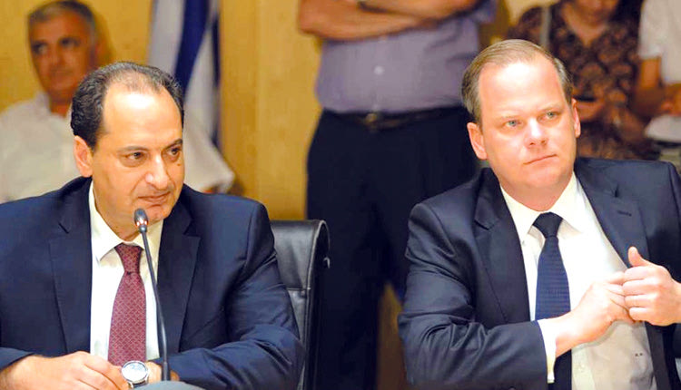 Οι κύριοι Σπίρτζης και Καραμανλής