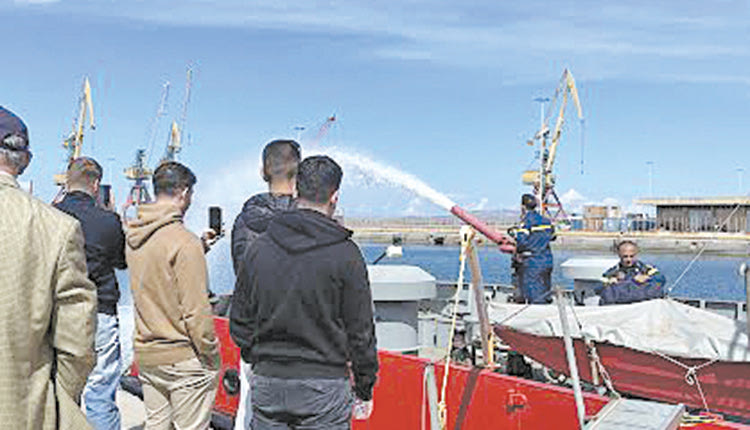 Επίσκεψη - ξενάγηση στον ΟΛΗ από τους μαθητές του φροντιστηρίου “Διακρότημα” Ηρακλείου