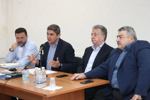Αυγενάκης: Πρέπει να γίνουν έγκαιρες παρεμβάσεις για τη διαχείριση του νερού