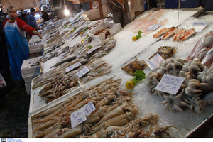 «Τσουχτερό» το σαρακοστιανό τραπέζι – οι τιμές σε θαλασσινά και λαγάνα