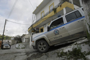 Θίχτηκε από την… προσπέραση, πυροβόλησε 10 φορές το αυτοκίνητο!