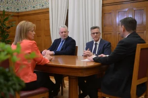 Ο Νίκος Ανδρουλάκης ανακοίνωσε τέσσερις υποψήφιους Ευρωβουλευτές