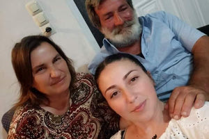 Απέκτησε δισέγγονο και είναι μόλις 56 ετών!