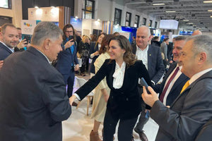 Βερολίνο: Με τουριστικούς επιχειρηματίες της Κρήτης η Όλγα Κεφαλογιάννη