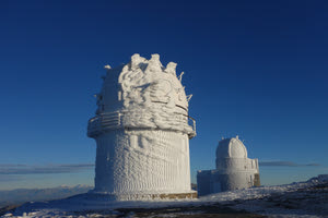 Εντυπωσιακές φωτογραφίες του αστεροσκοπείου  Σκίνακα με τα χιόνια!