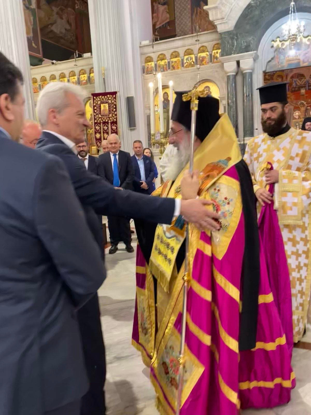 Ο Αρχιεπίσκοπος με τον δήμαρχο