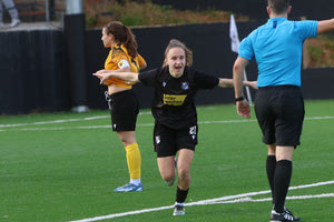 Νίκησαν την ΑΕΚ και ανέβηκαν στη 2η θέση οι γυναίκες του ΟΦΗ