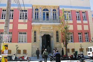 Ποινή άνω των 5 ετών στον 67χρονο λυράρη για το ανήλικο αγόρι, αθώος ο γιατρός