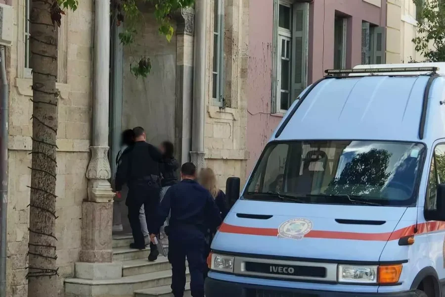 Ελεύθερες οι δύο ανήλικες – ο Εισαγγελέας ζήτησε προκαταρκτική εξέταση