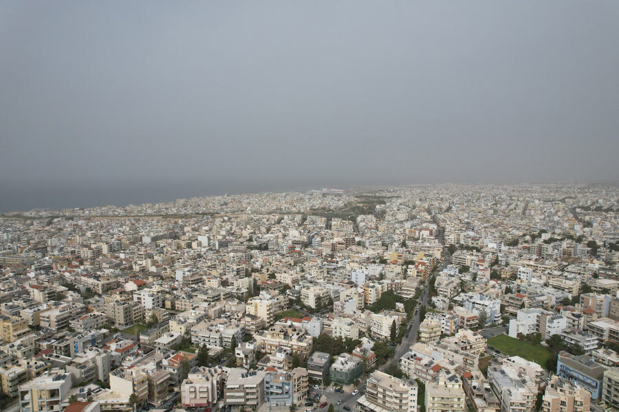 Η αφρικανική σκόνη ήρθε και θα… μείνει πάνω από την Κρήτη