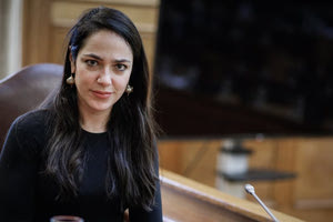 Mιχαηλίδου: «Υπολογίζουμε ότι ο συνταξιούχος εργαζόμενος κερδίζει μηνιαίως από 190 ευρώ μέχρι 300 ευρώ»