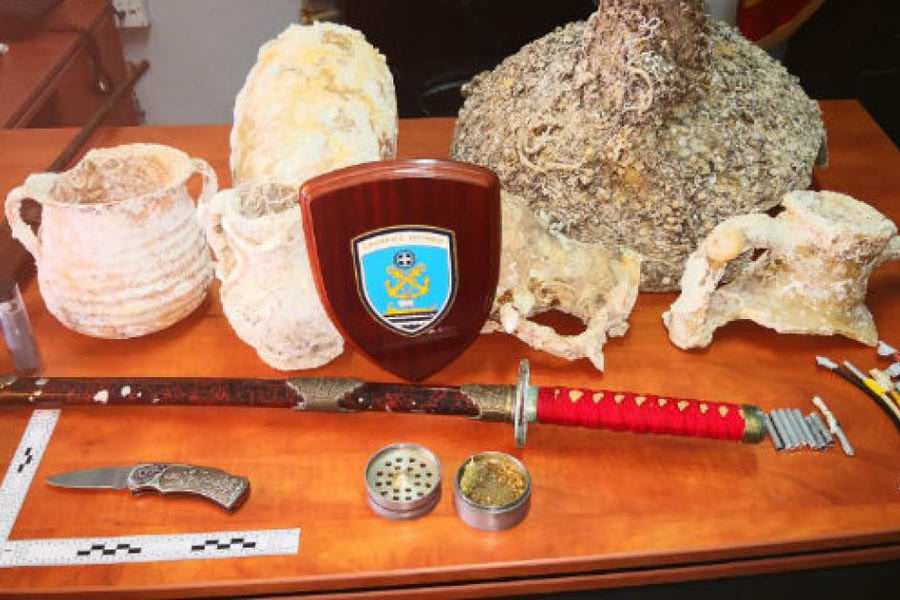 Δύο θησαυροί από την… επανάσταση σε σπίτι 71χρονου!