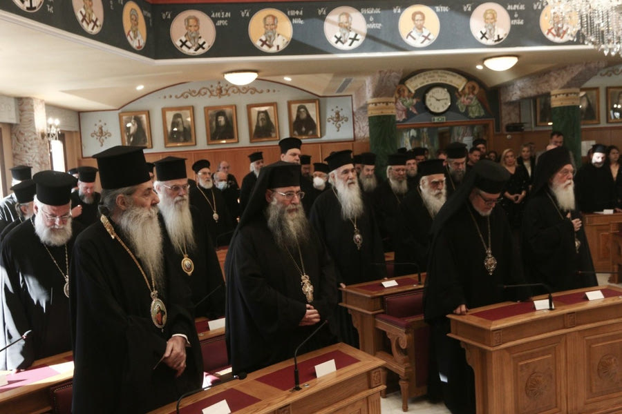 Στα άκρα οι ιεράρχες- Σκέφτονται να μην πάνε στις παρελάσεις