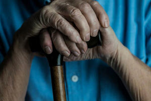 «Αυτός ήταν ο πατέρας μου που διαλύθηκε μες το διαλυμένο ΕΣΥ»