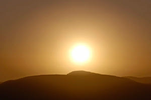 Απόκοσμες εικόνες στην Κρήτη από την σκόνη της Σαχάρας