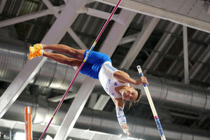 Τα σκληρά κοντάρια έστειλαν τον Εμμανουήλ Καραλή στην τρίτη θέση του βάθρου – Το χρονικό του μεταλλίου