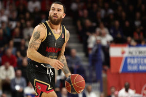 Πρώτος σκόρερ στην ιστορία της Ευρωλίγκα ο Μάικ Τζέιμς