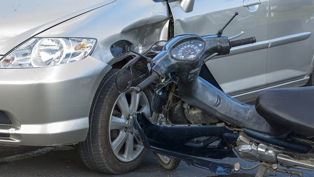 Συνελήφθη ο 24χρονος που τράκαρε και εγκατέλειψε μοτοσυκλετιστή – οδηγούσε μεθυσμένος, χωρίς δίπλωμα!