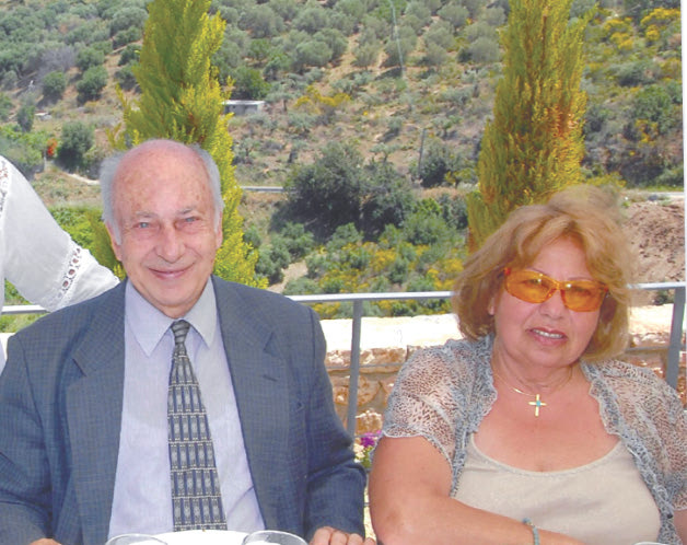 νίκος παρίτσης με την σύζυγό του Ζωή
