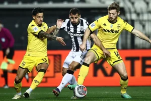 Σούπερ Λίγκα: Ξεκίνημα με τρία “διπλά” στα πλέι οφ