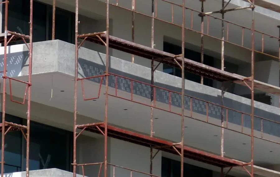 Εργατικό ατύχημα στο δημοτικό κλειστό γυμναστήριο στο Καστέλι