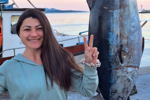 Δεν πίστευαν στα μάτια τους από την εντυπωσιακή ψαριά!