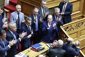 Καταψηφίστηκε η πρόταση δυσπιστίας με 159 ΟΧΙ και 141 ΝΑΙ