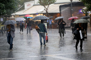 Αλλαγή σκηνικού με βροχές, καταιγίδες και αφρικανική σκόνη